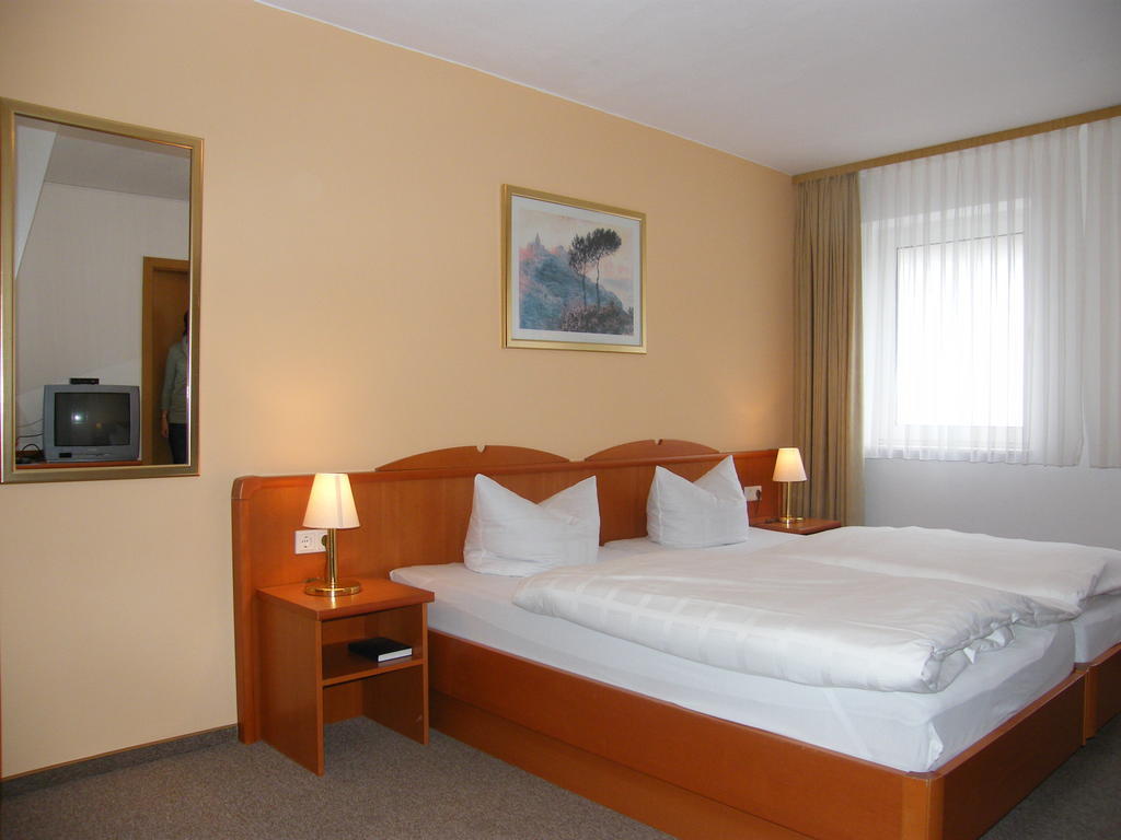Gasthaus Hotel Pfeifferling 볼파겐 객실 사진